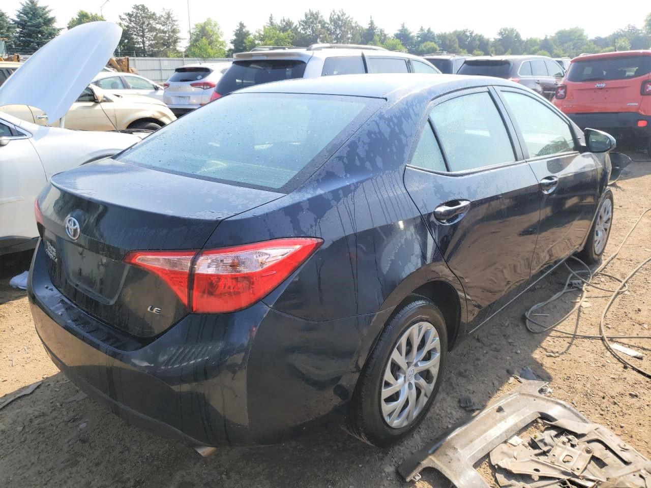 Photo 2 VIN: 2T1BURHE0JC015008 - TOYOTA COROLLA 