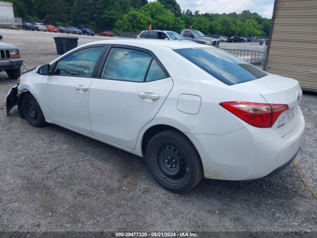 Photo 2 VIN: 2T1BURHE0JC043648 - TOYOTA COROLLA 