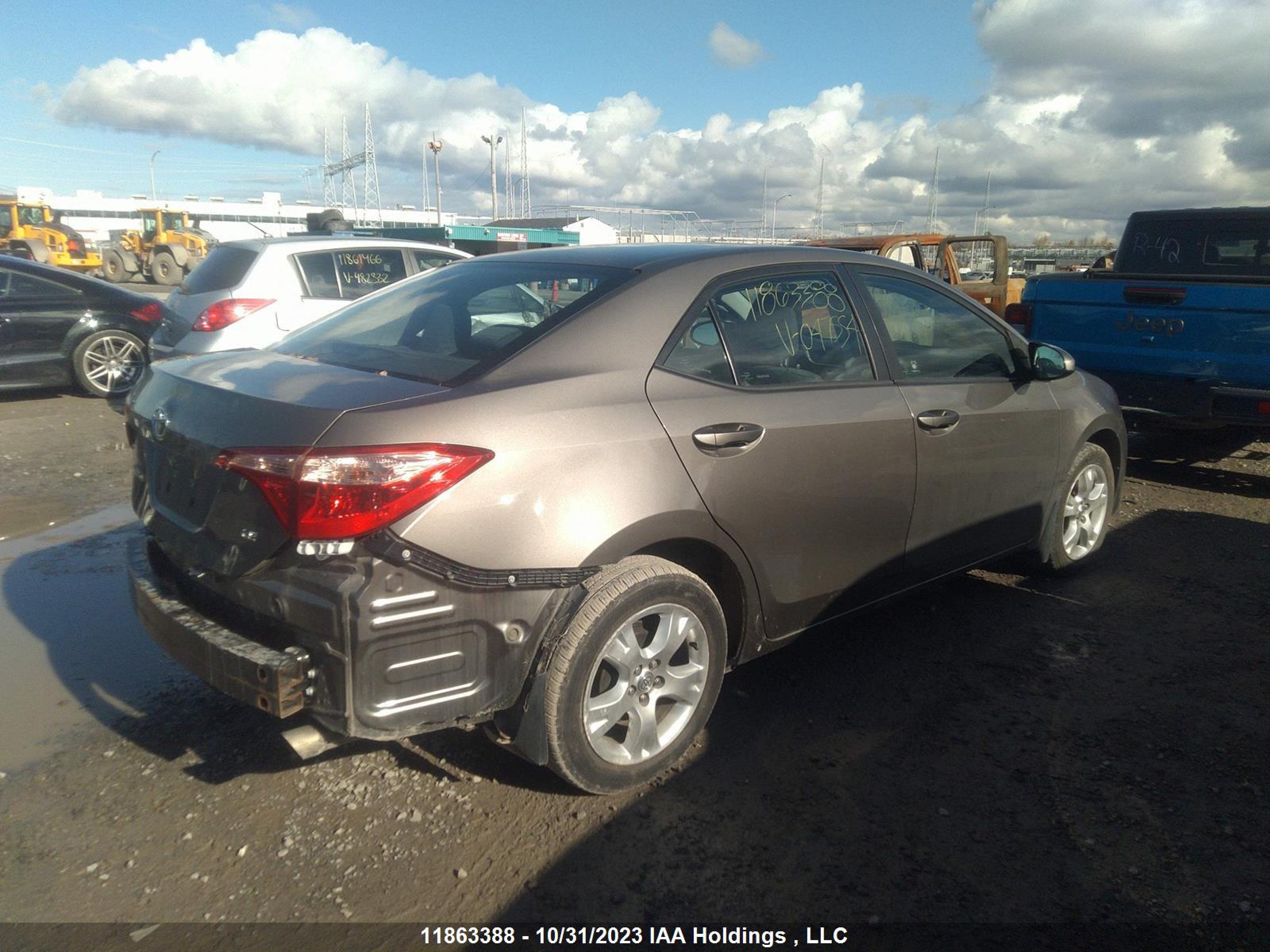 Photo 3 VIN: 2T1BURHE0JC047554 - TOYOTA COROLLA 