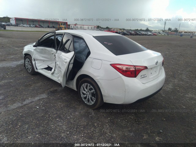 Photo 2 VIN: 2T1BURHE0JC058361 - TOYOTA COROLLA 