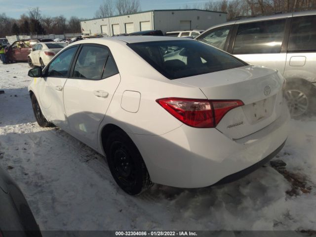 Photo 2 VIN: 2T1BURHE0JC064919 - TOYOTA COROLLA 