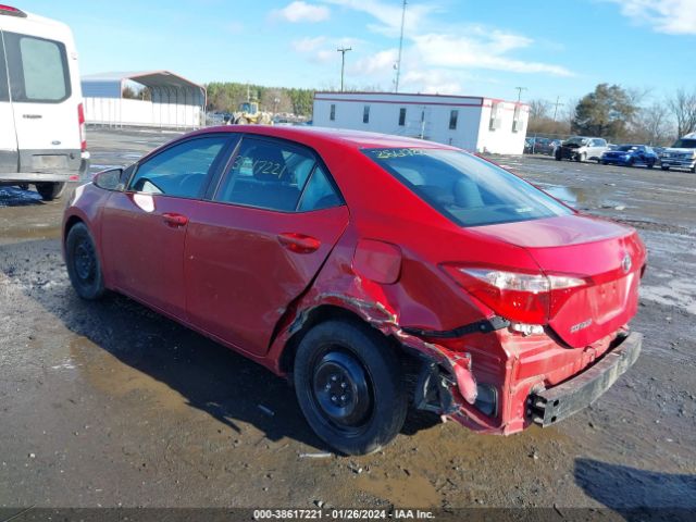 Photo 2 VIN: 2T1BURHE0JC110622 - TOYOTA COROLLA 