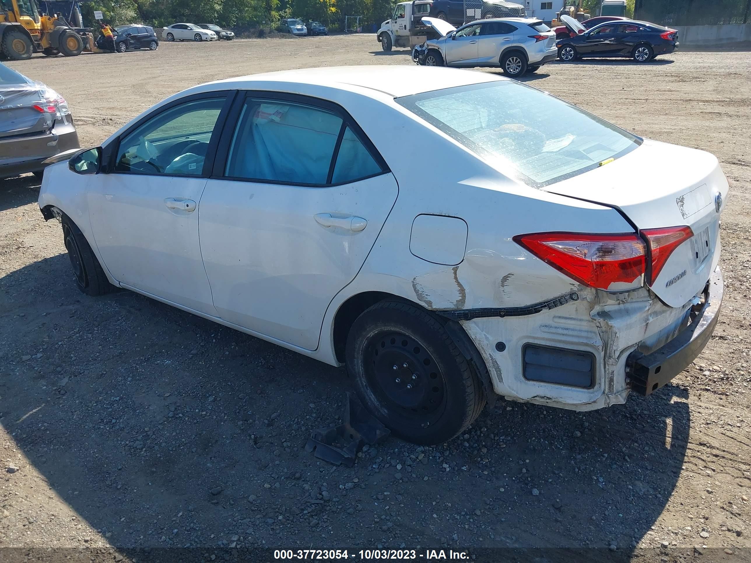 Photo 2 VIN: 2T1BURHE0JC988776 - TOYOTA COROLLA 