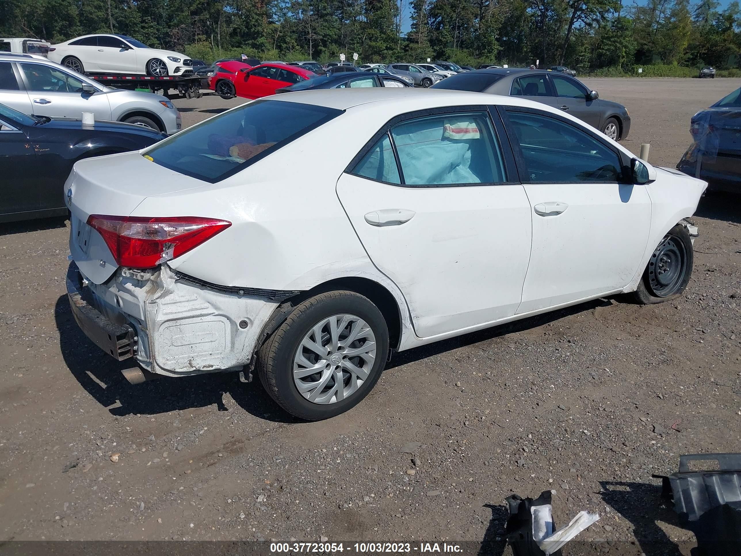 Photo 3 VIN: 2T1BURHE0JC988776 - TOYOTA COROLLA 