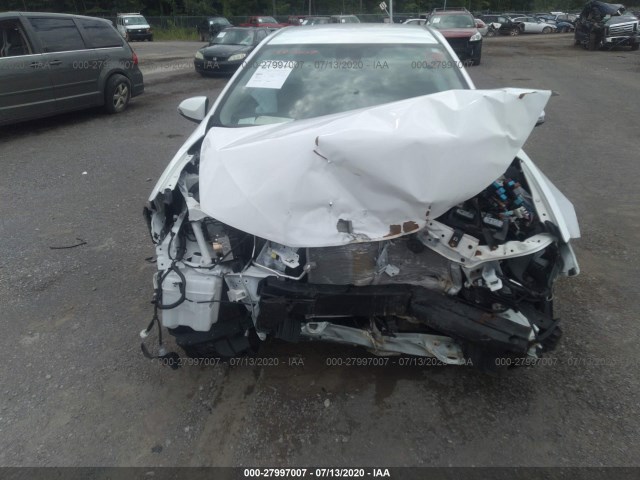 Photo 5 VIN: 2T1BURHE0KC142746 - TOYOTA COROLLA 