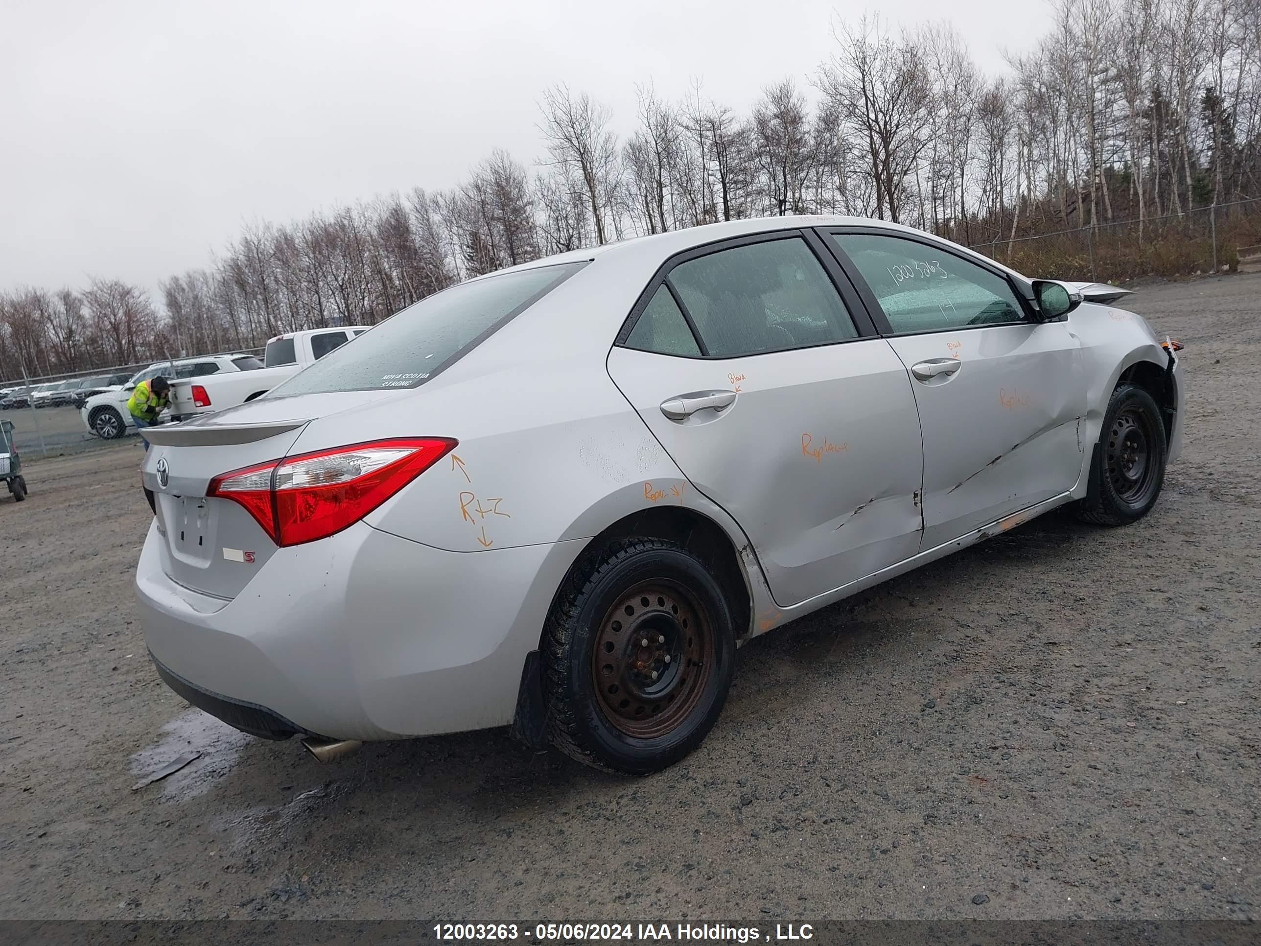 Photo 3 VIN: 2T1BURHE1EC106178 - TOYOTA COROLLA 