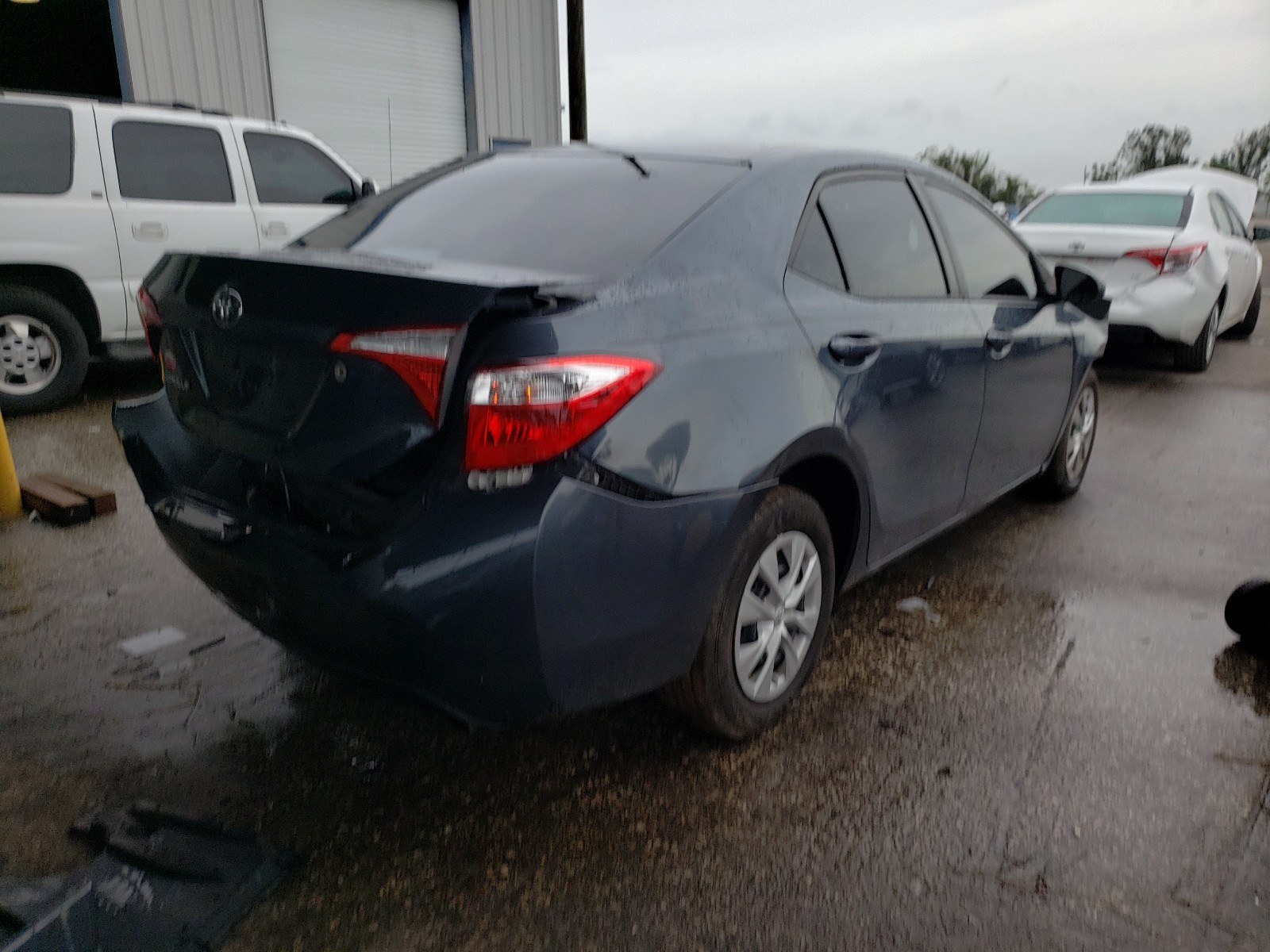 Photo 3 VIN: 2T1BURHE1EC207415 - TOYOTA COROLLA L 