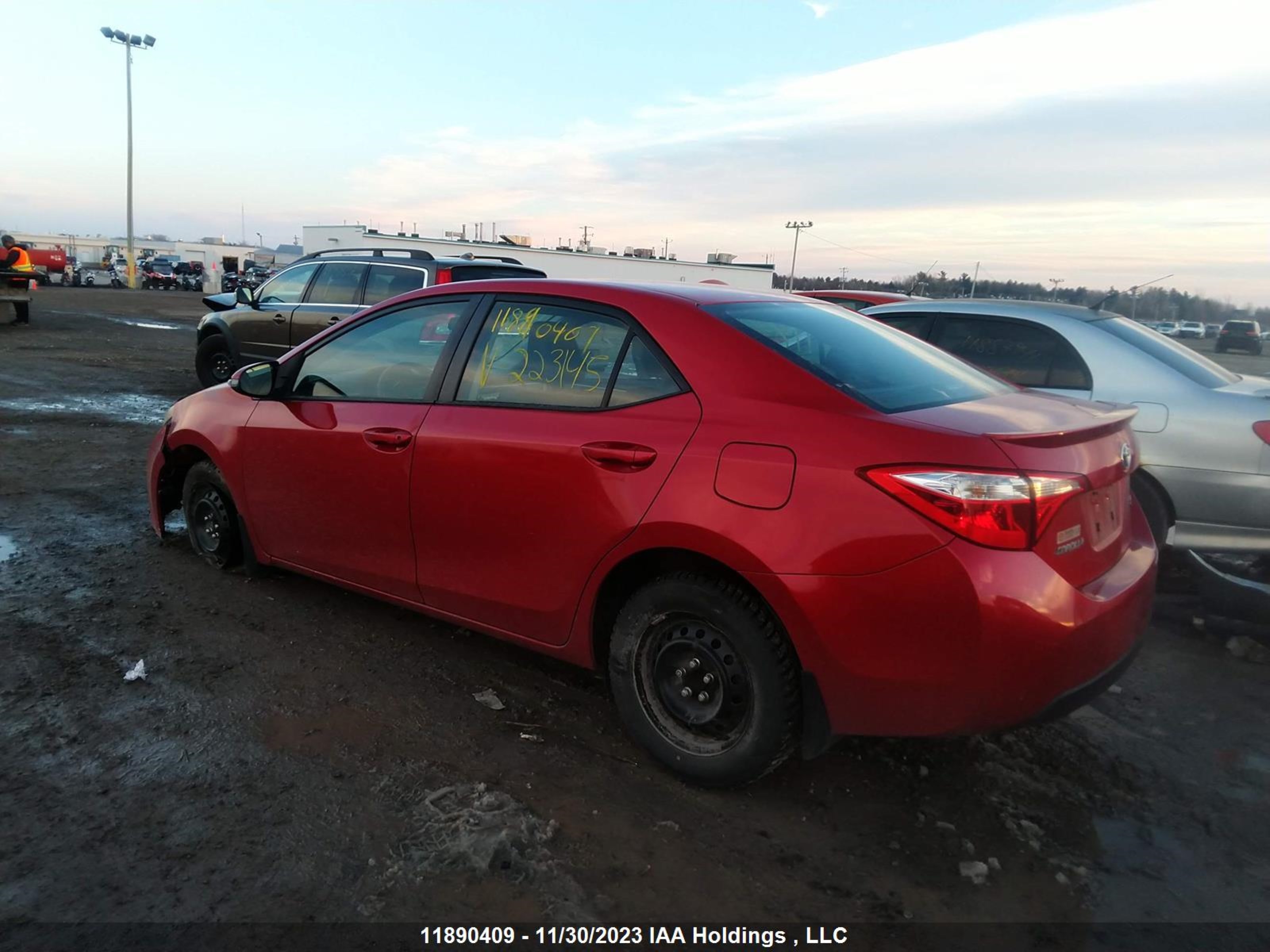 Photo 2 VIN: 2T1BURHE1EC223145 - TOYOTA COROLLA 