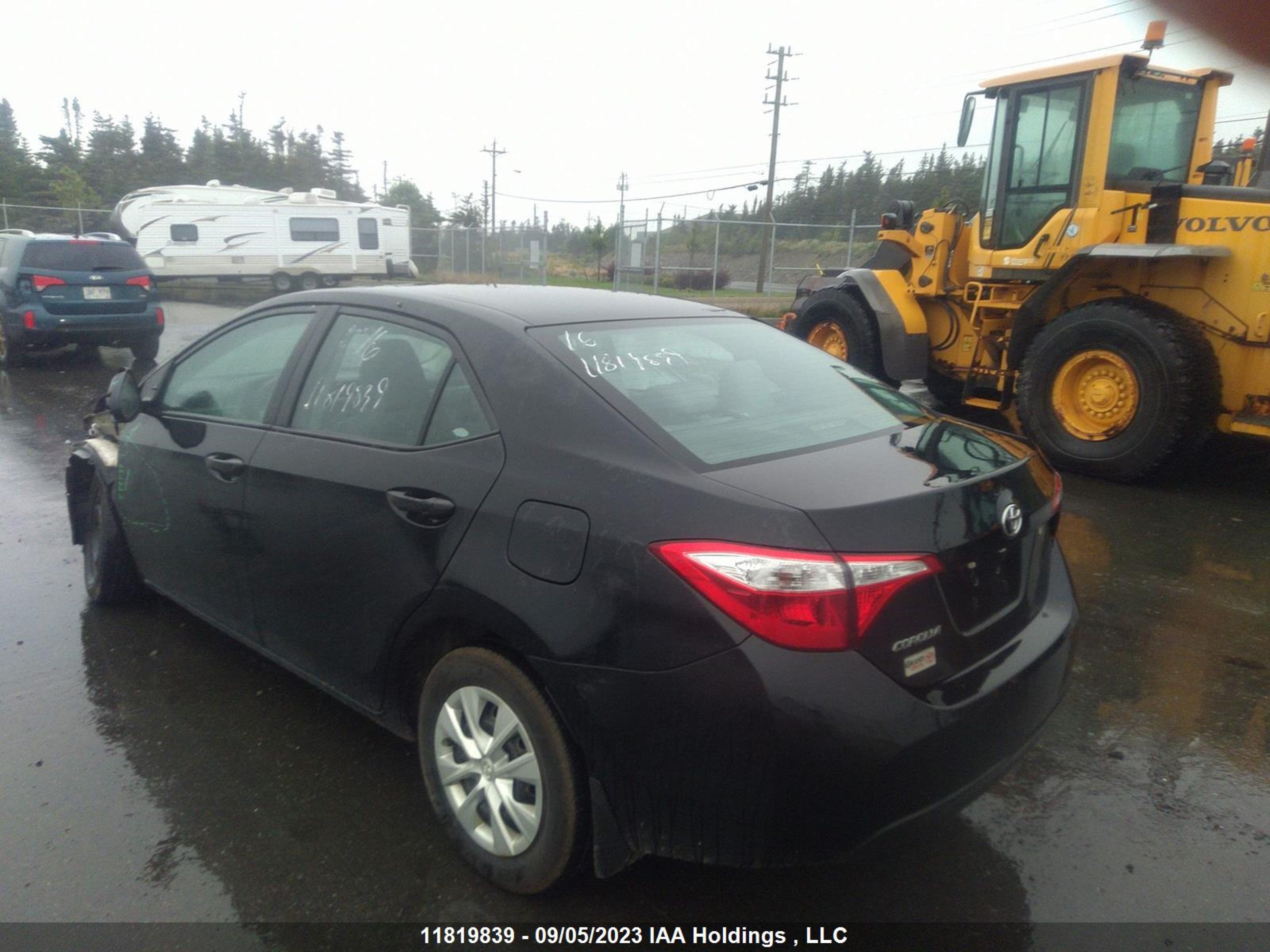 Photo 2 VIN: 2T1BURHE1GC735670 - TOYOTA COROLLA 