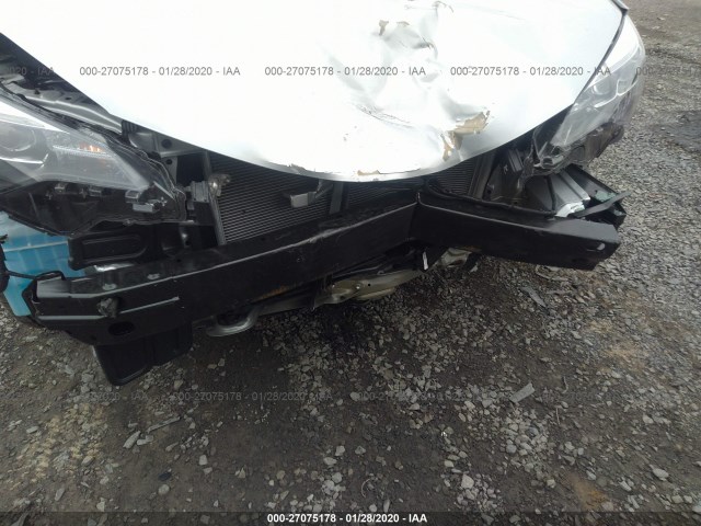 Photo 5 VIN: 2T1BURHE1JC045795 - TOYOTA COROLLA 