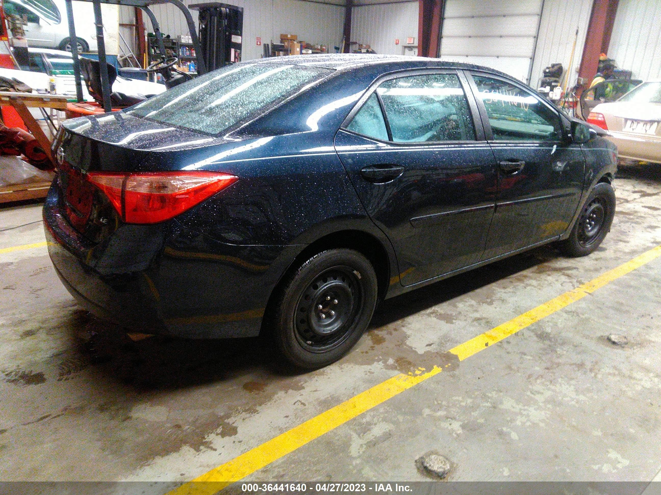 Photo 3 VIN: 2T1BURHE1JC050057 - TOYOTA COROLLA 