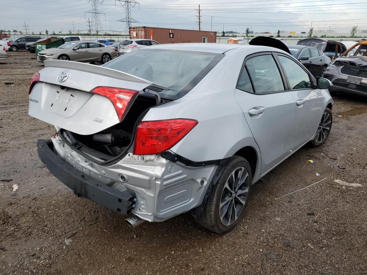 Photo 2 VIN: 2T1BURHE1JC083267 - TOYOTA COROLLA 