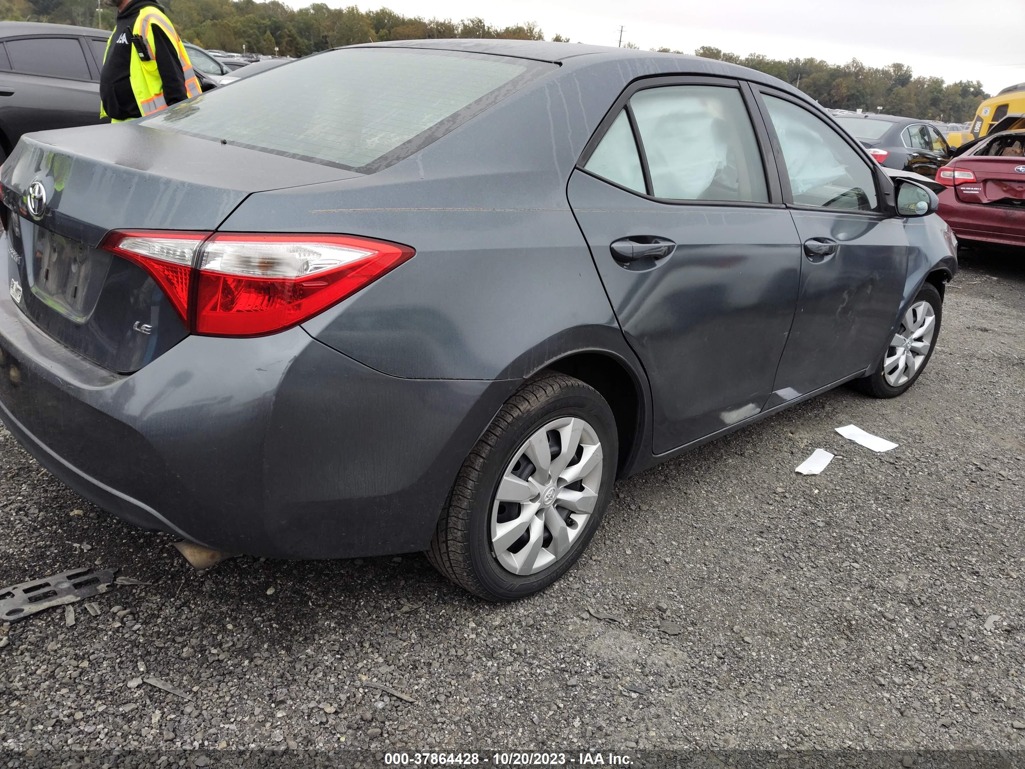 Photo 3 VIN: 2T1BURHE2EC068556 - TOYOTA COROLLA 