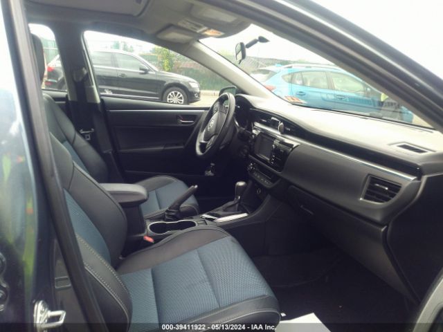 Photo 4 VIN: 2T1BURHE2FC305581 - TOYOTA COROLLA 