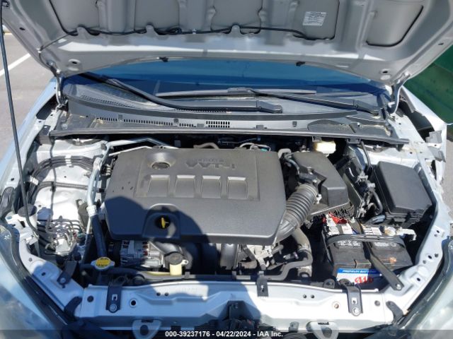 Photo 9 VIN: 2T1BURHE2FC330951 - TOYOTA COROLLA 