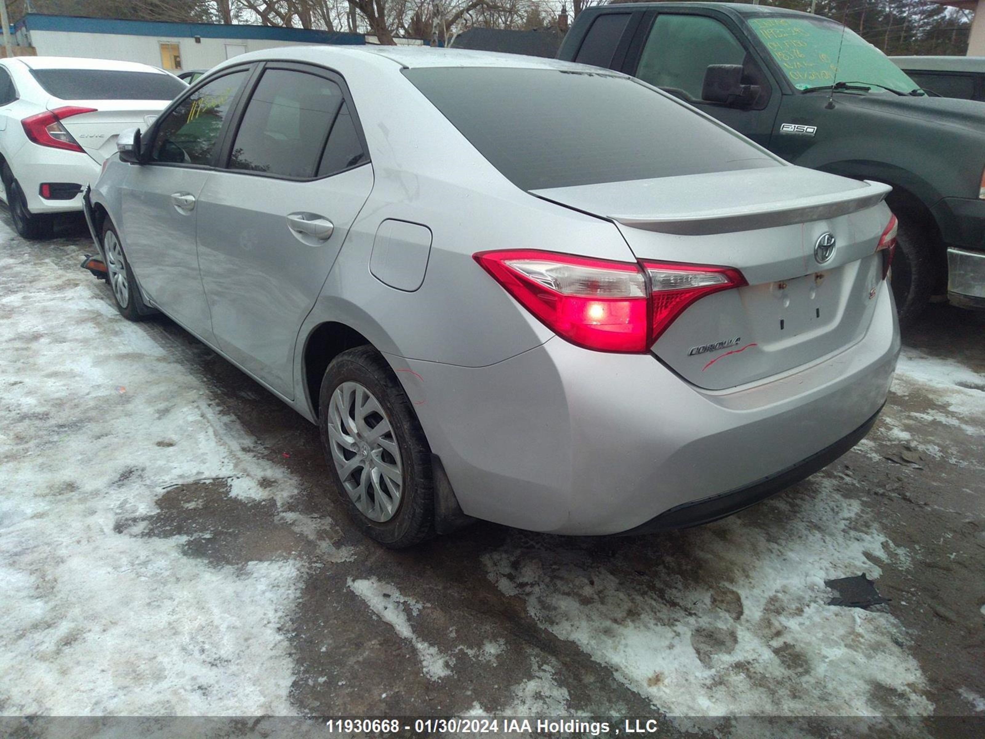 Photo 2 VIN: 2T1BURHE2FC466125 - TOYOTA COROLLA 