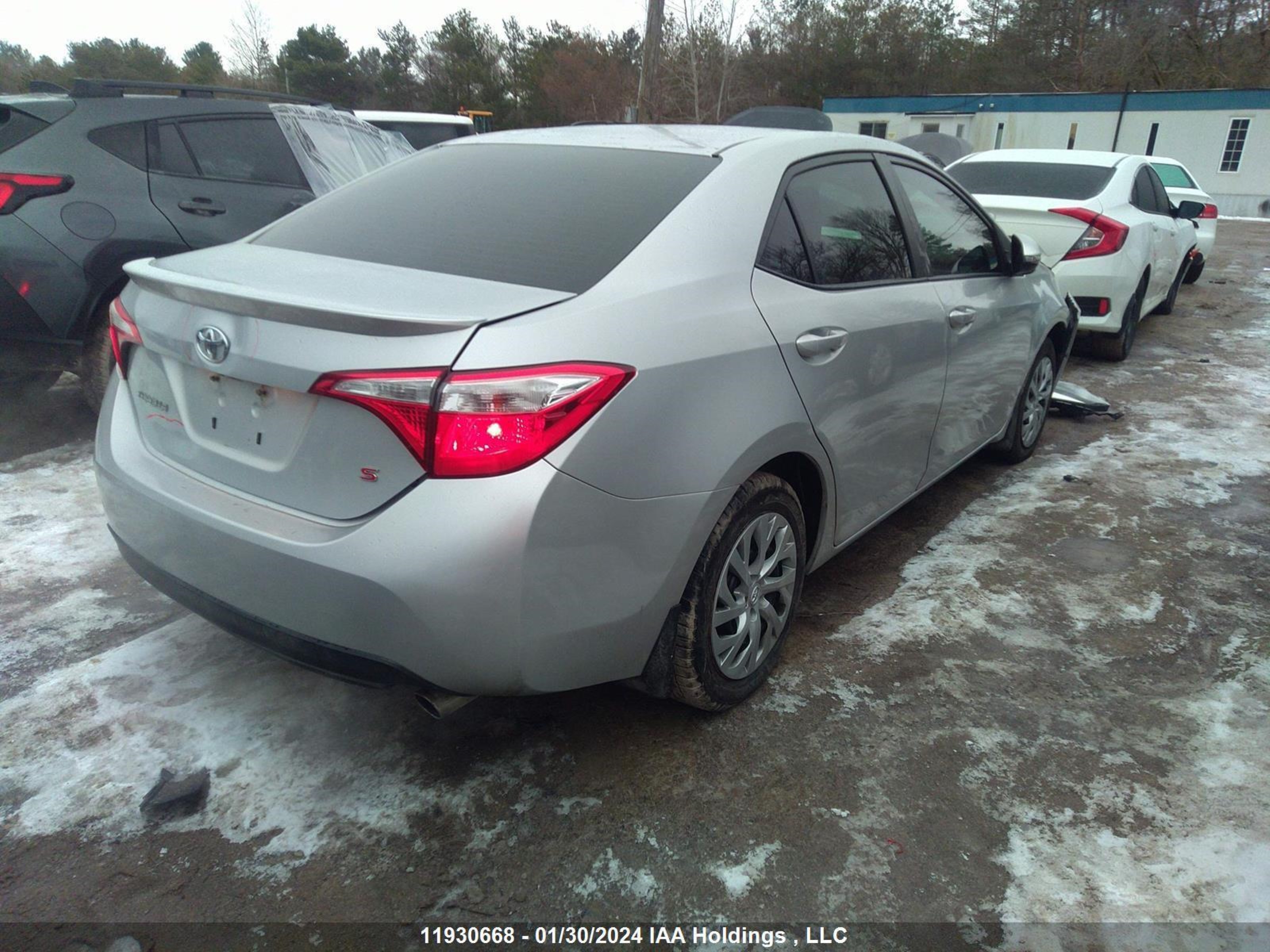 Photo 3 VIN: 2T1BURHE2FC466125 - TOYOTA COROLLA 