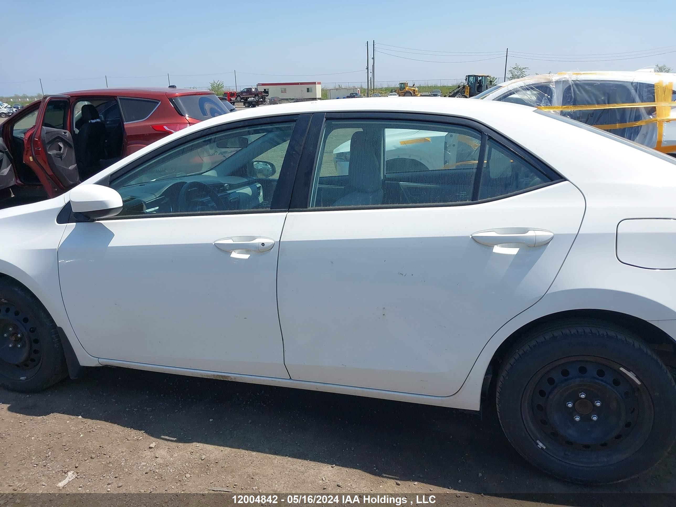 Photo 13 VIN: 2T1BURHE2GC681876 - TOYOTA COROLLA 