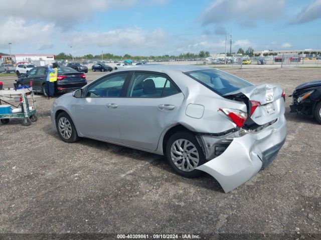 Photo 2 VIN: 2T1BURHE2HC820955 - TOYOTA COROLLA 