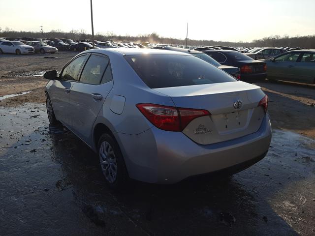 Photo 2 VIN: 2T1BURHE2JC000008 - TOYOTA COROLLA L 