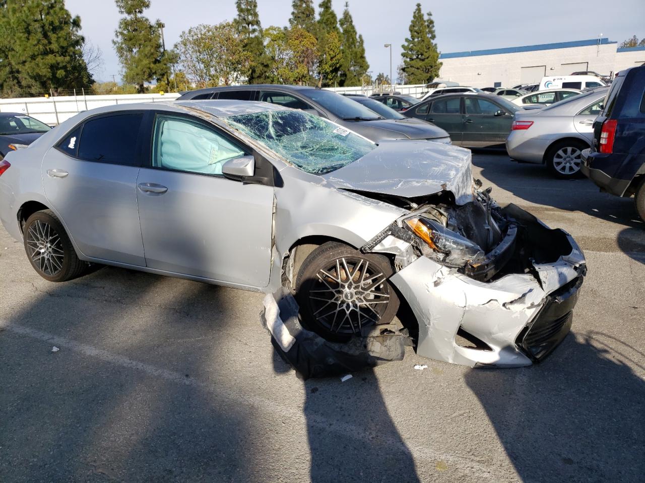 Photo 3 VIN: 2T1BURHE2JC032019 - TOYOTA COROLLA 