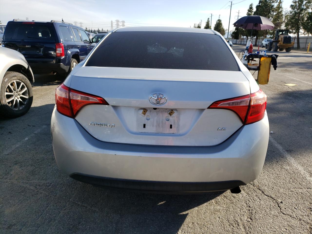 Photo 5 VIN: 2T1BURHE2JC032019 - TOYOTA COROLLA 