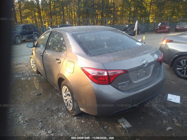 Photo 2 VIN: 2T1BURHE2JC039360 - TOYOTA COROLLA 