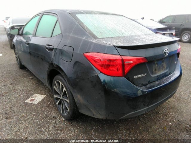 Photo 2 VIN: 2T1BURHE2JC052982 - TOYOTA COROLLA 