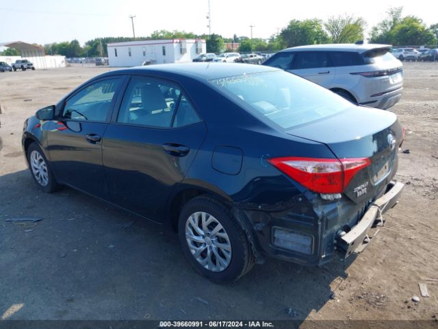 Photo 2 VIN: 2T1BURHE2JC091586 - TOYOTA COROLLA 