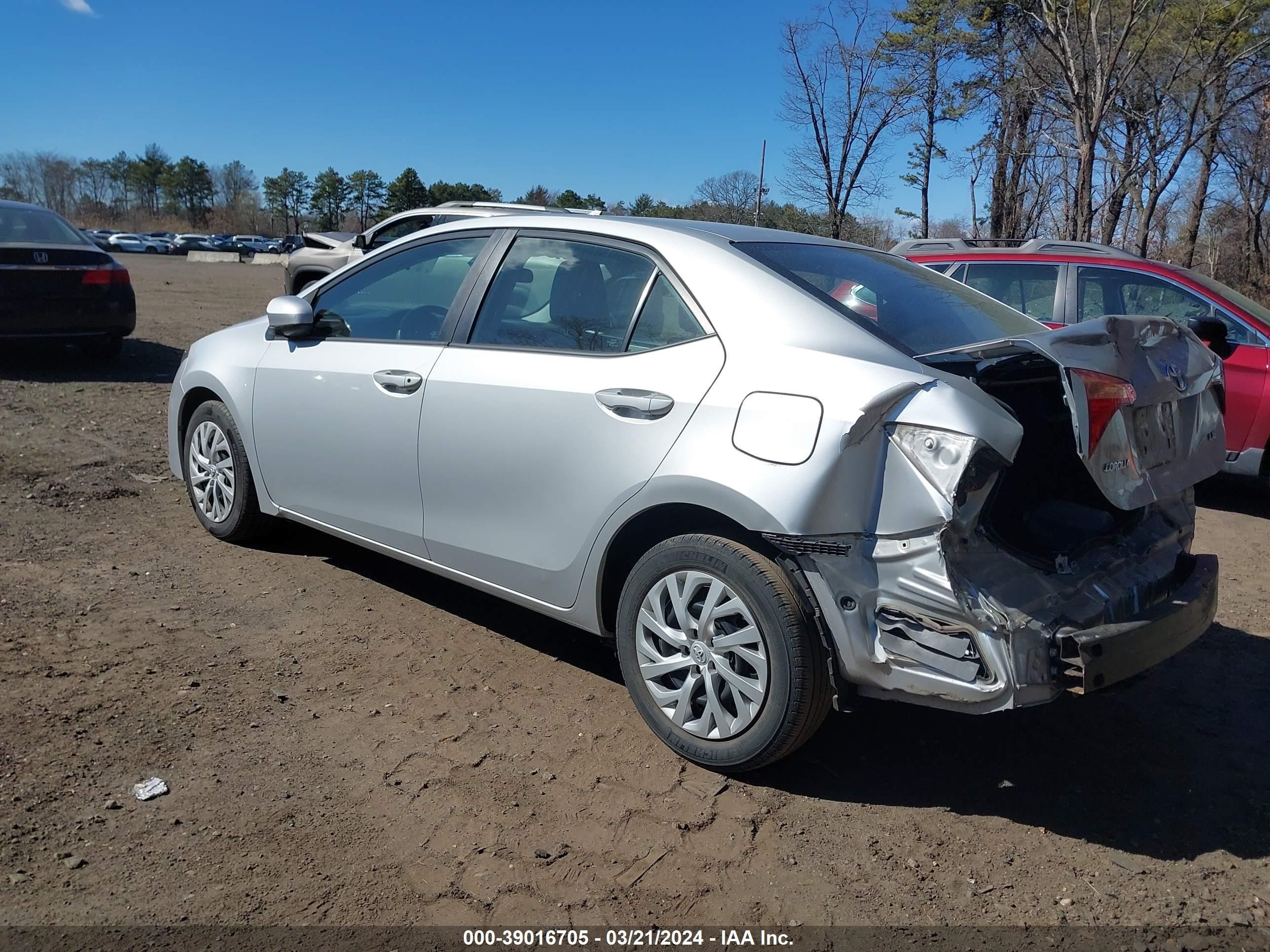 Photo 2 VIN: 2T1BURHE2JC099347 - TOYOTA COROLLA 