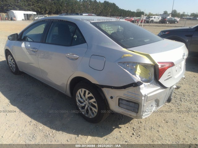 Photo 2 VIN: 2T1BURHE2JC114834 - TOYOTA COROLLA 