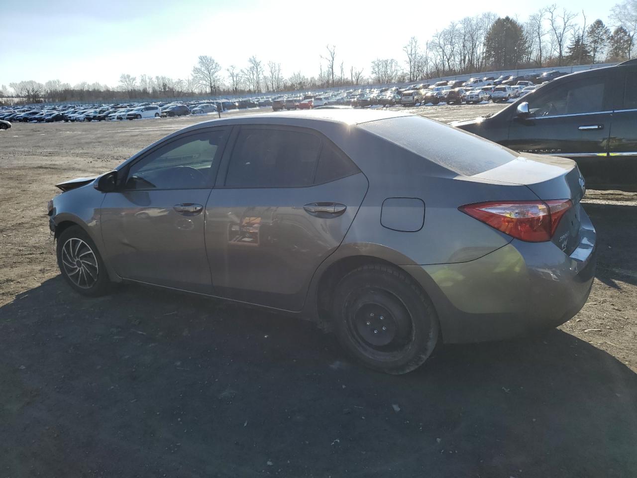 Photo 1 VIN: 2T1BURHE2JC116454 - TOYOTA COROLLA 