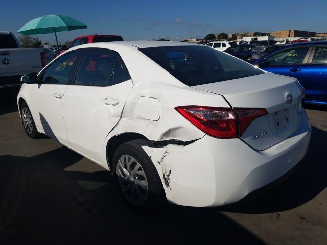 Photo 2 VIN: 2T1BURHE2JC121797 - TOYOTA COROLLA L 