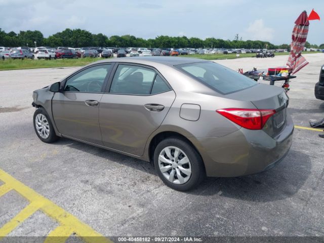 Photo 2 VIN: 2T1BURHE2JC122352 - TOYOTA COROLLA 