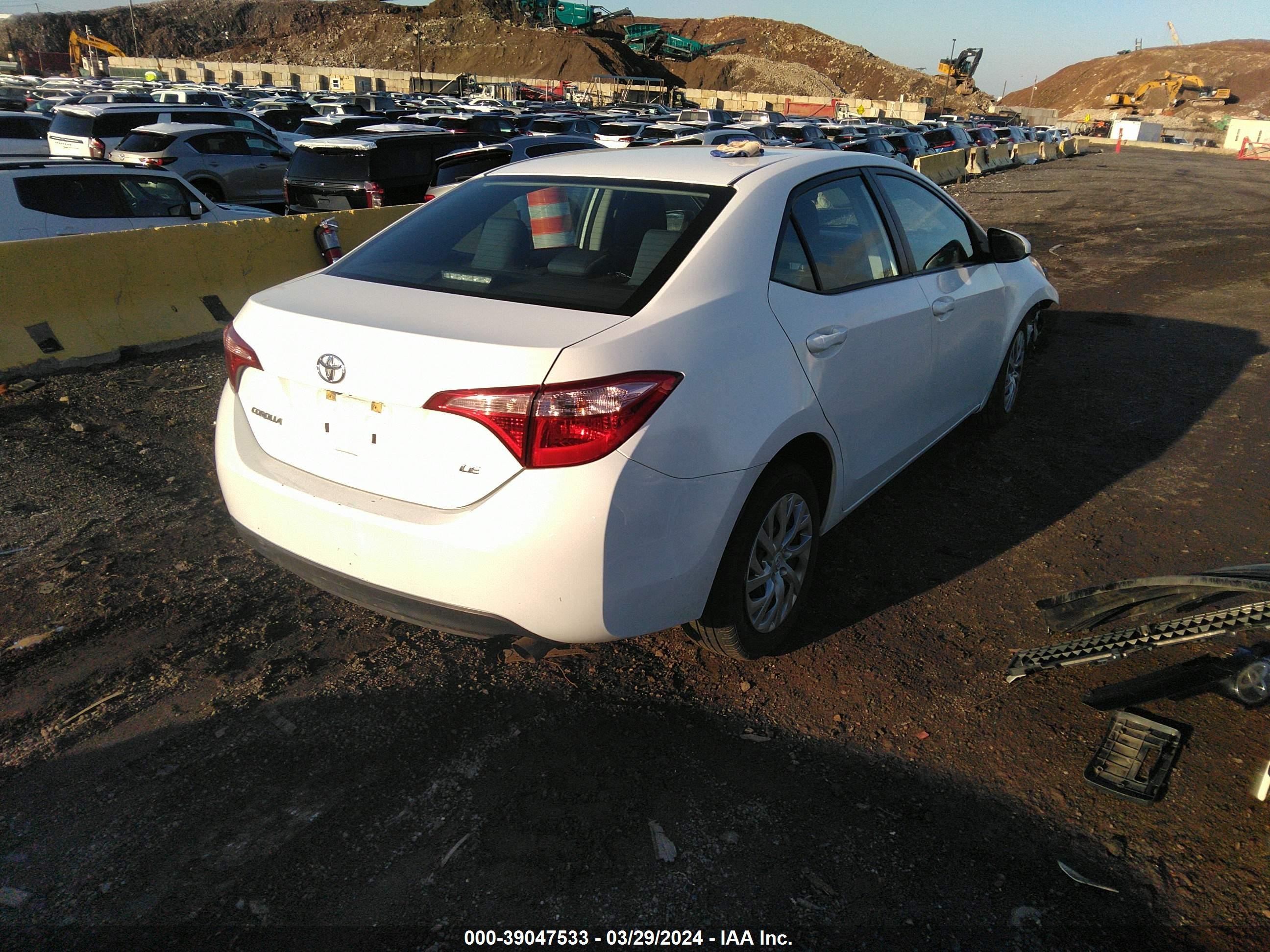 Photo 3 VIN: 2T1BURHE2KC241536 - TOYOTA COROLLA 