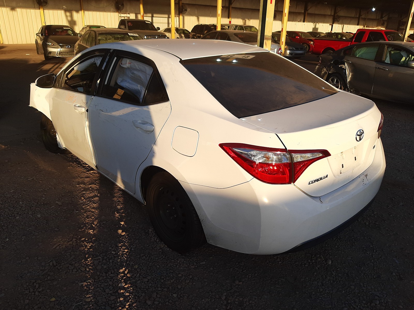 Photo 2 VIN: 2T1BURHE3EC065813 - TOYOTA COROLLA L 