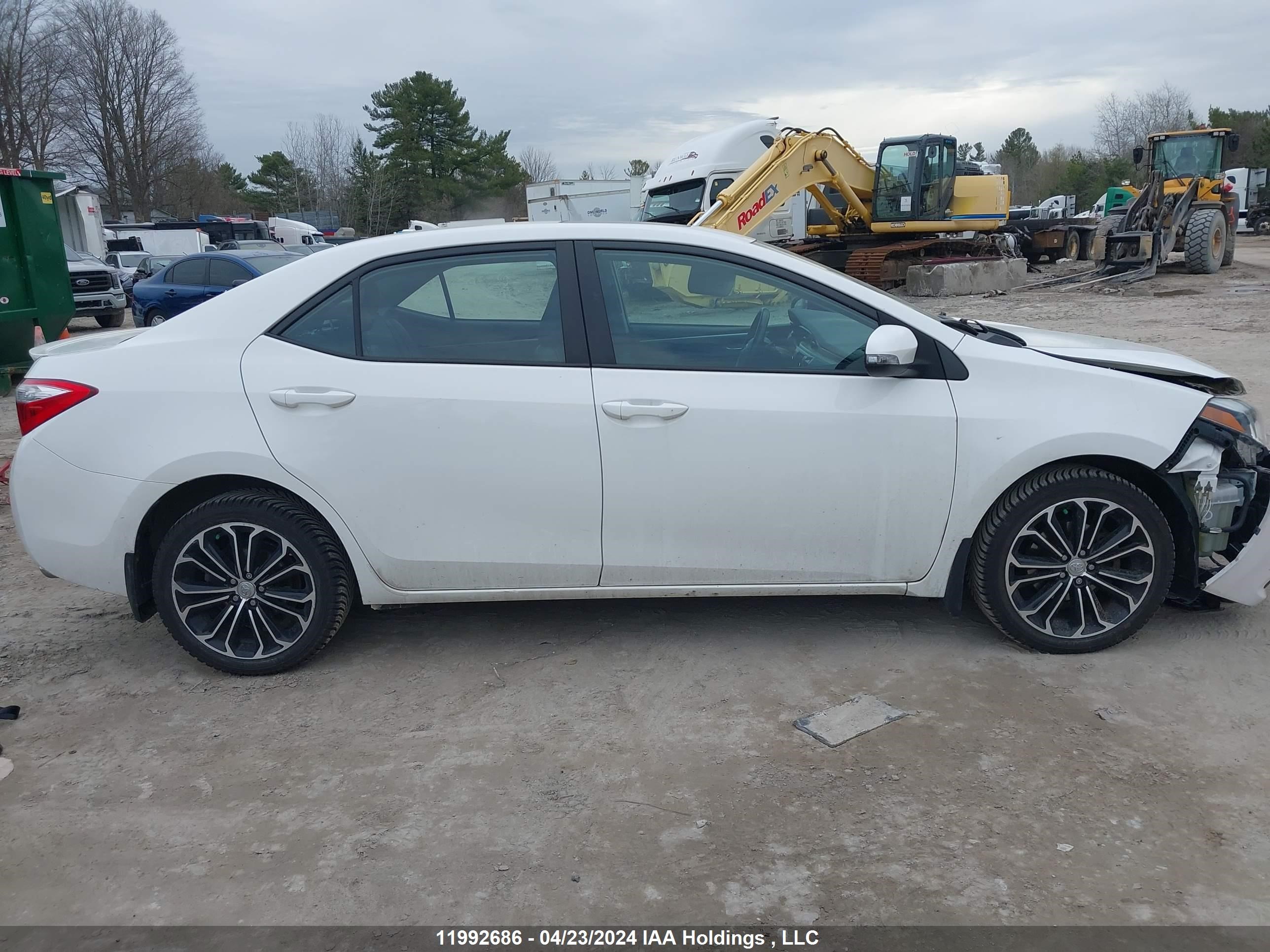 Photo 13 VIN: 2T1BURHE3EC204712 - TOYOTA COROLLA 