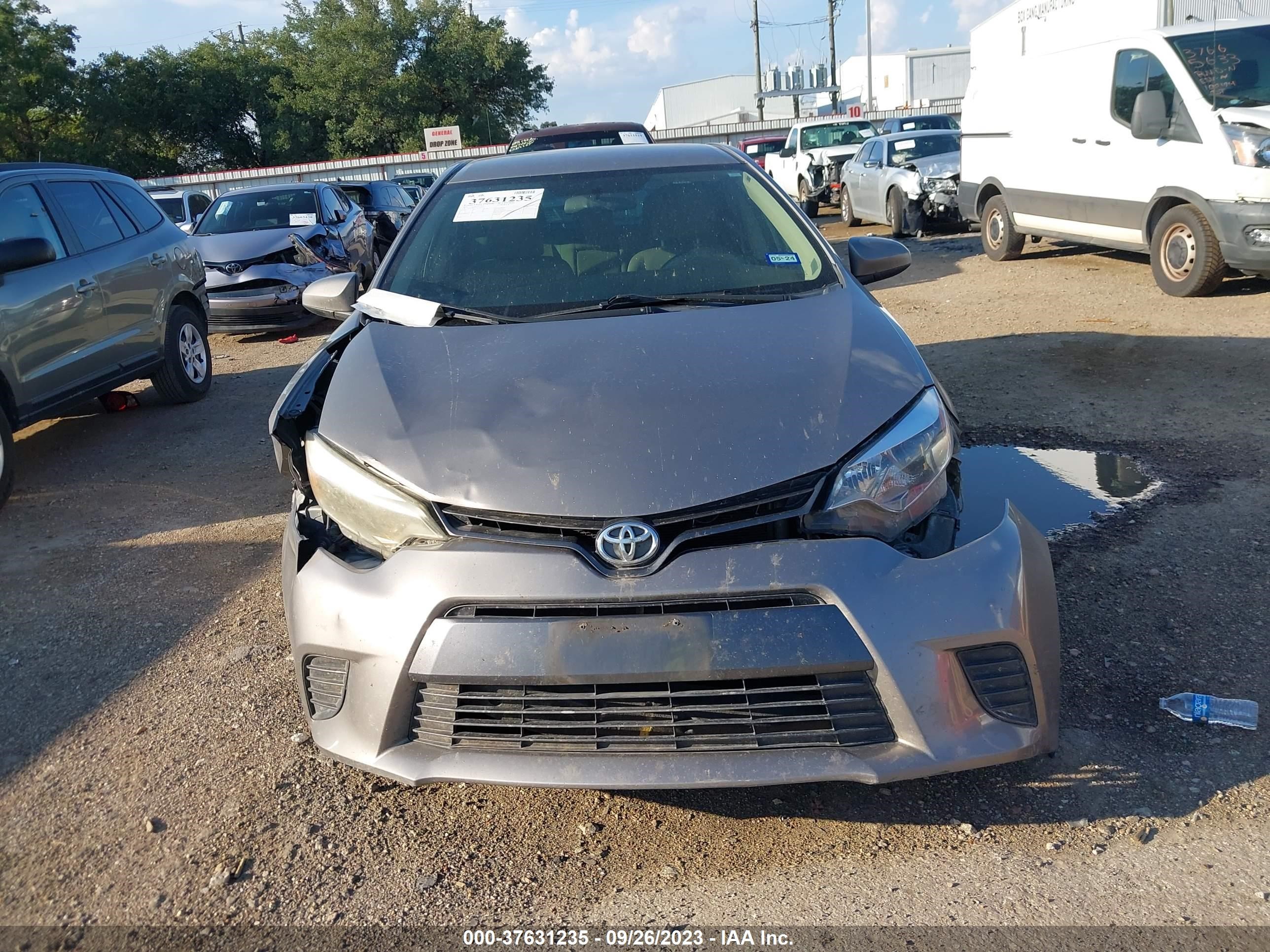 Photo 11 VIN: 2T1BURHE3FC232902 - TOYOTA COROLLA 