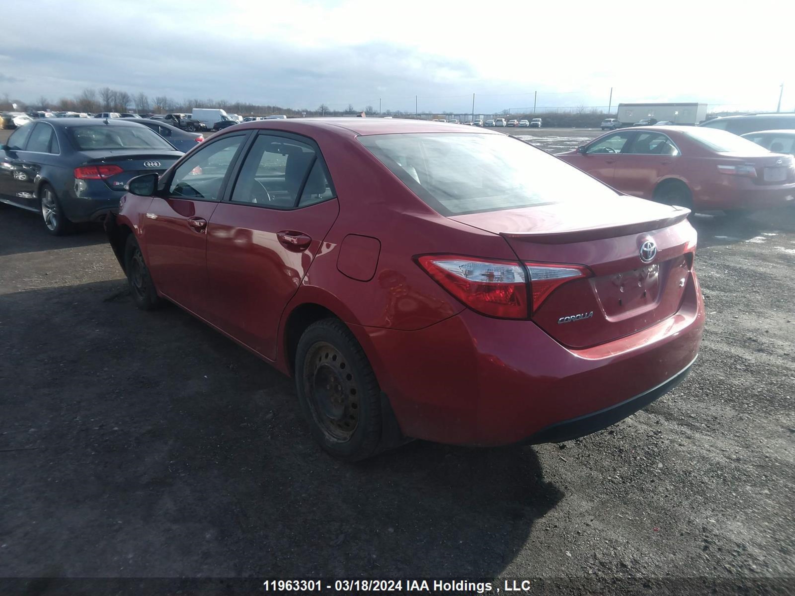 Photo 2 VIN: 2T1BURHE3FC311728 - TOYOTA COROLLA 