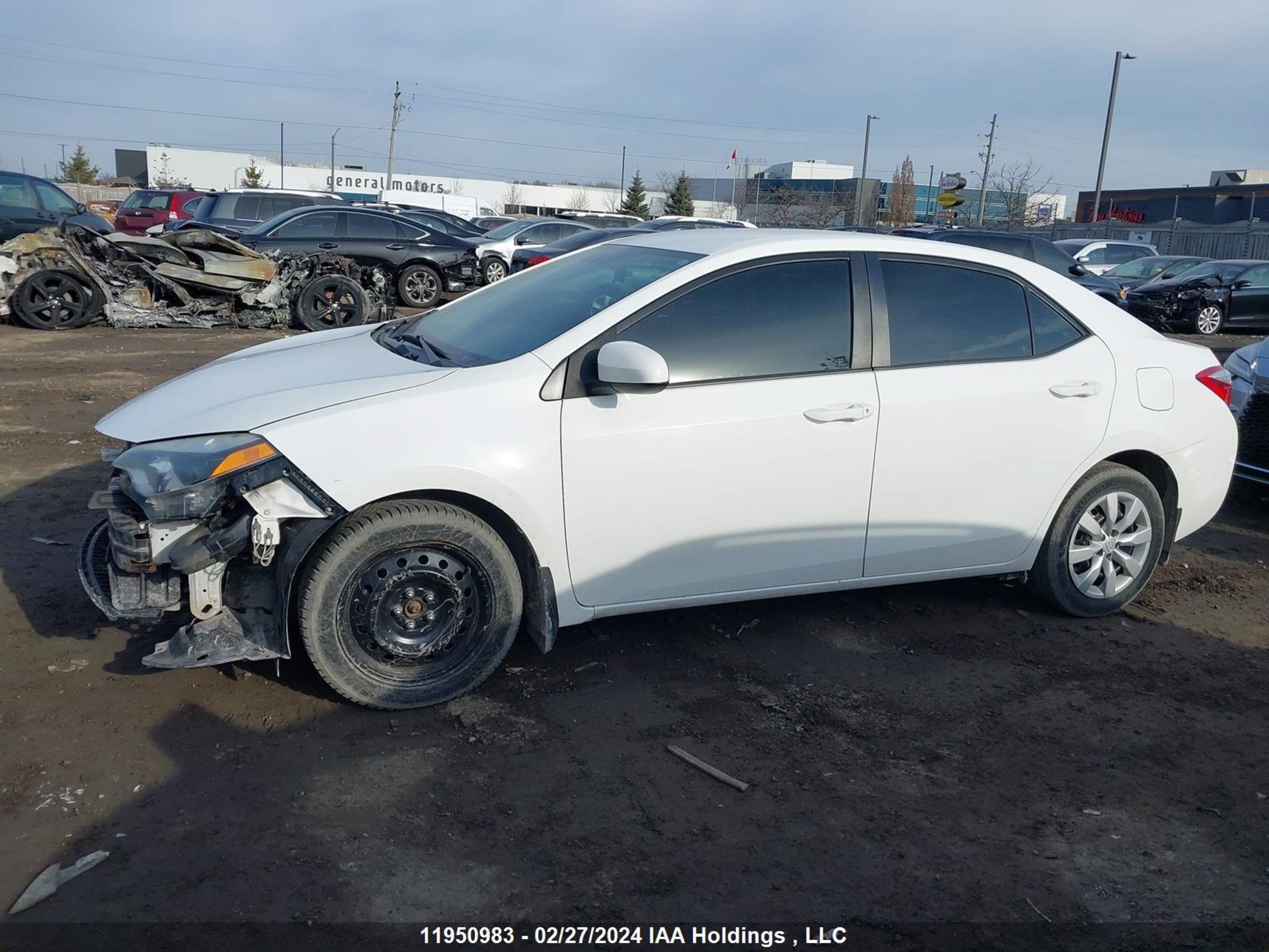 Photo 13 VIN: 2T1BURHE3FC453481 - TOYOTA COROLLA 