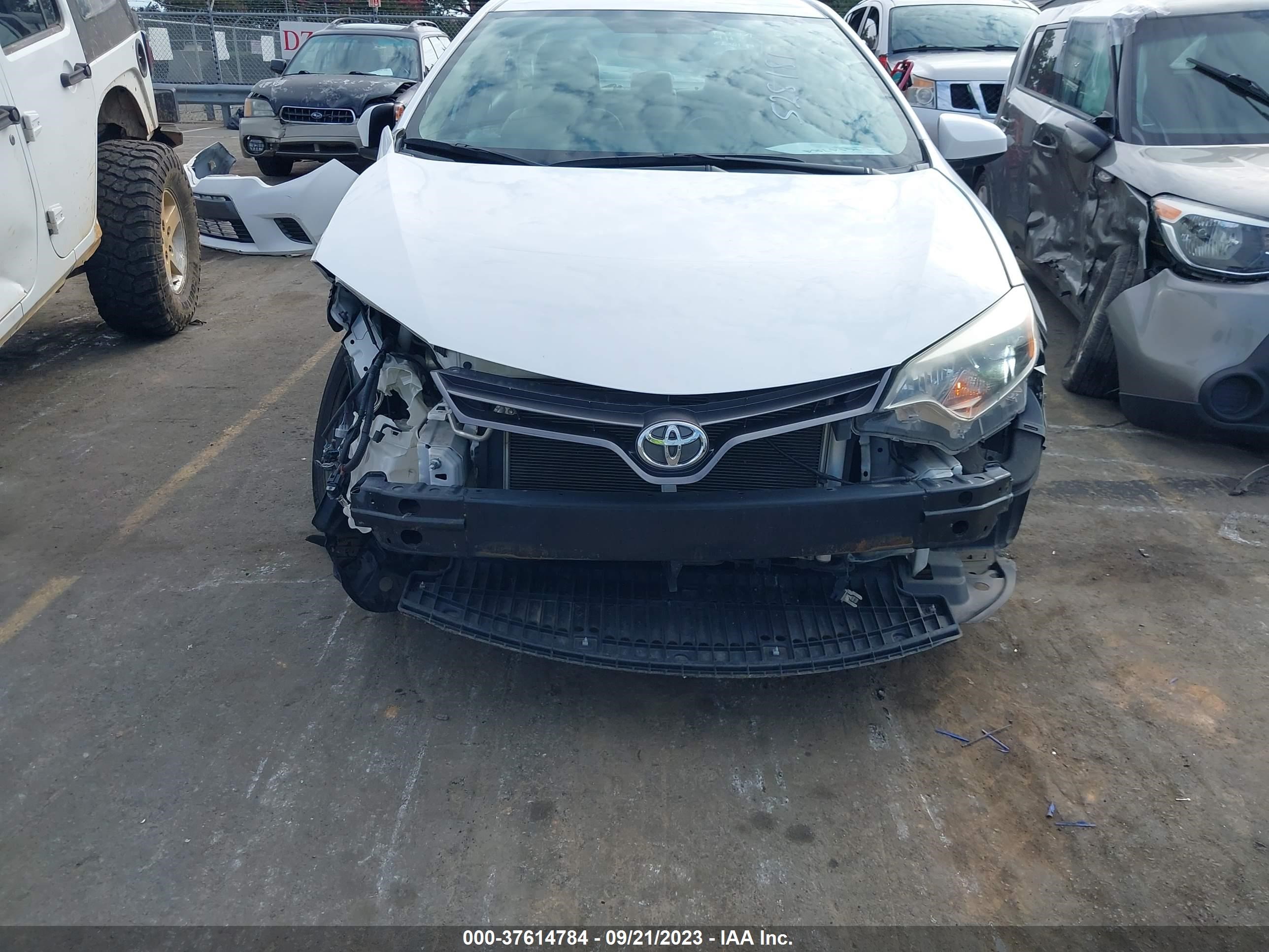 Photo 5 VIN: 2T1BURHE3GC528181 - TOYOTA COROLLA 