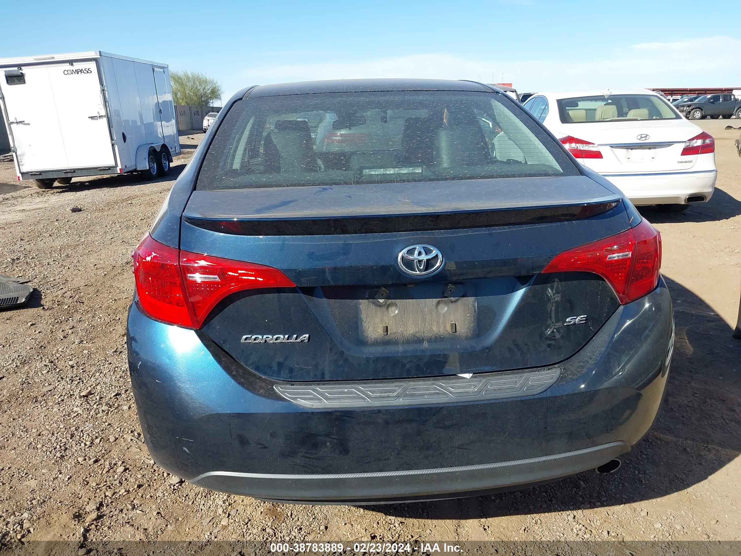 Photo 16 VIN: 2T1BURHE3JC002544 - TOYOTA COROLLA 