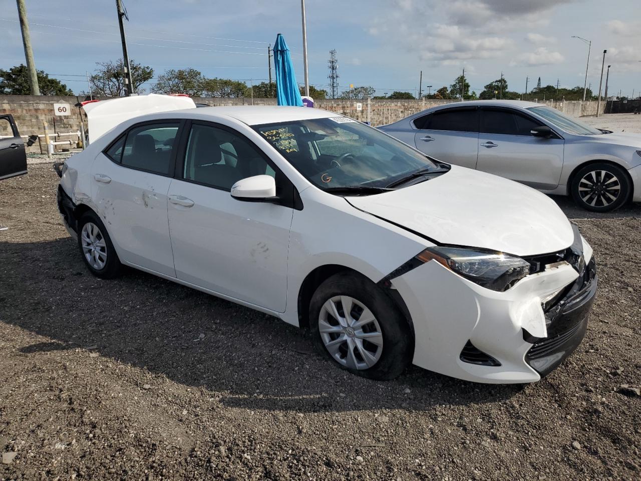 Photo 4 VIN: 2T1BURHE3JC013754 - TOYOTA COROLLA 