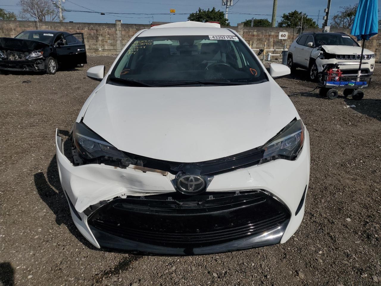 Photo 5 VIN: 2T1BURHE3JC013754 - TOYOTA COROLLA 