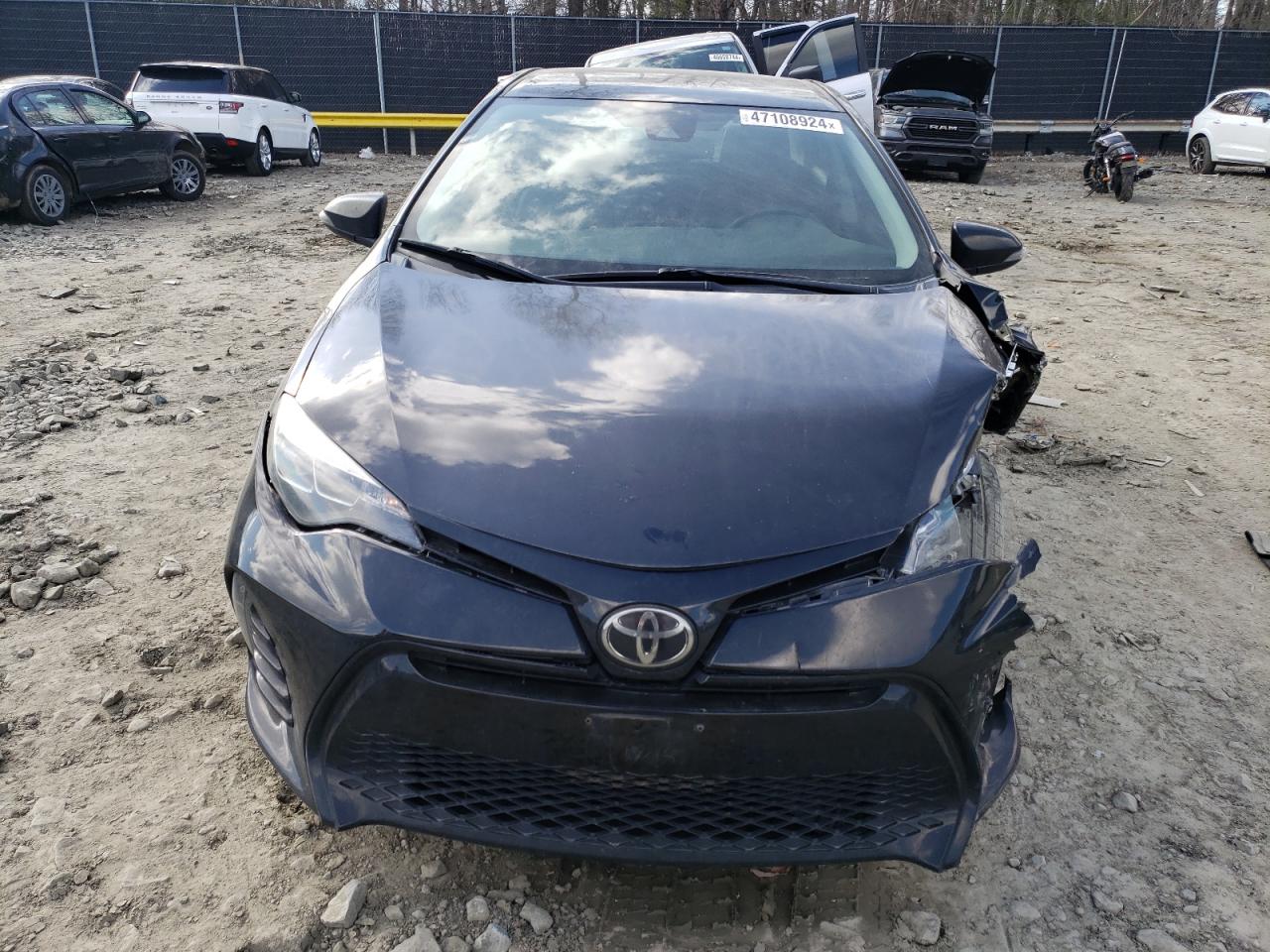 Photo 4 VIN: 2T1BURHE3JC014578 - TOYOTA COROLLA 