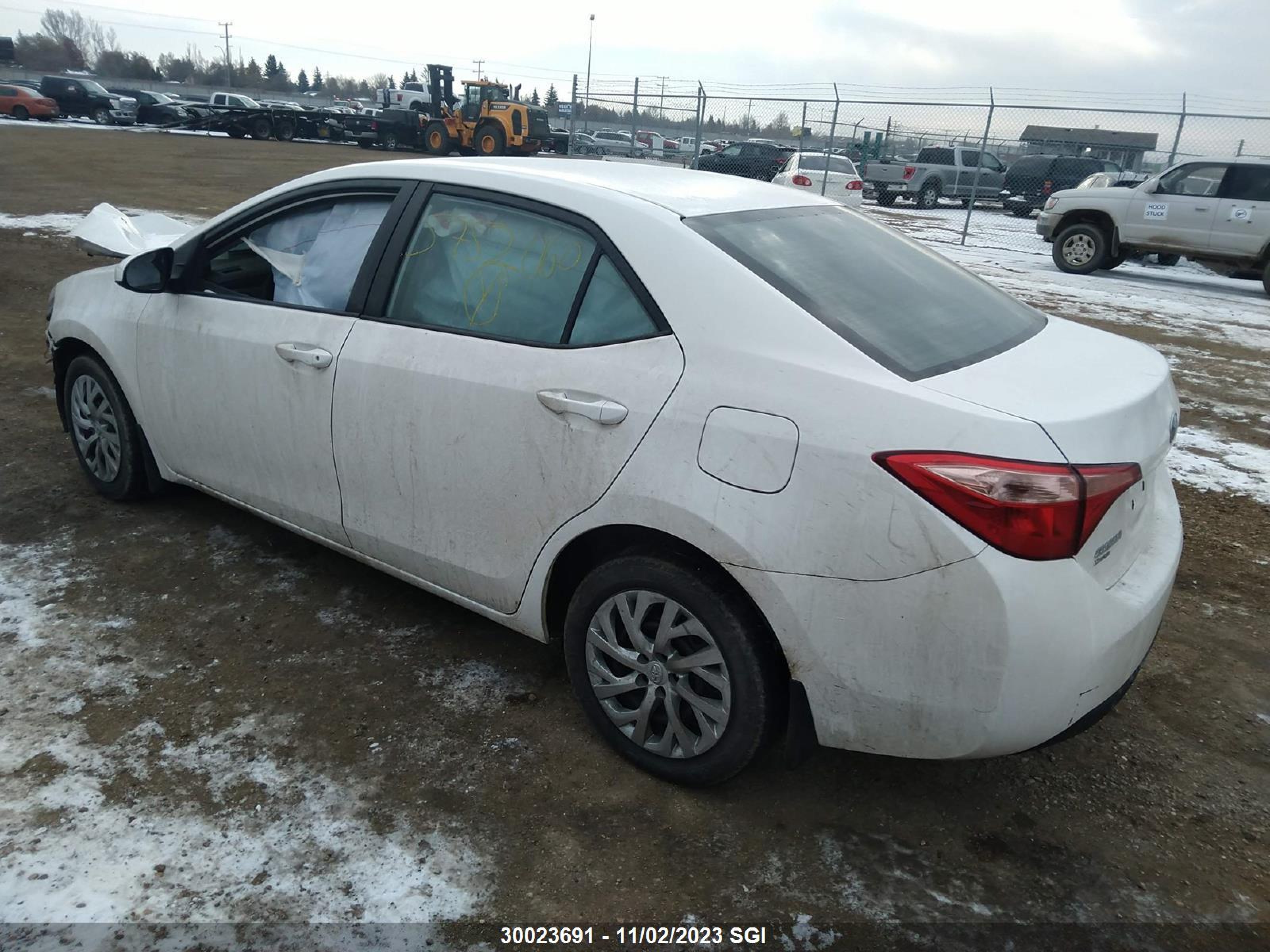 Photo 2 VIN: 2T1BURHE3JC075350 - TOYOTA COROLLA 