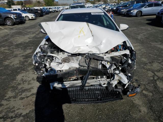 Photo 4 VIN: 2T1BURHE3JC118584 - TOYOTA COROLLA L 