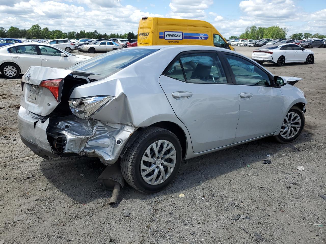 Photo 2 VIN: 2T1BURHE3KC174736 - TOYOTA COROLLA 