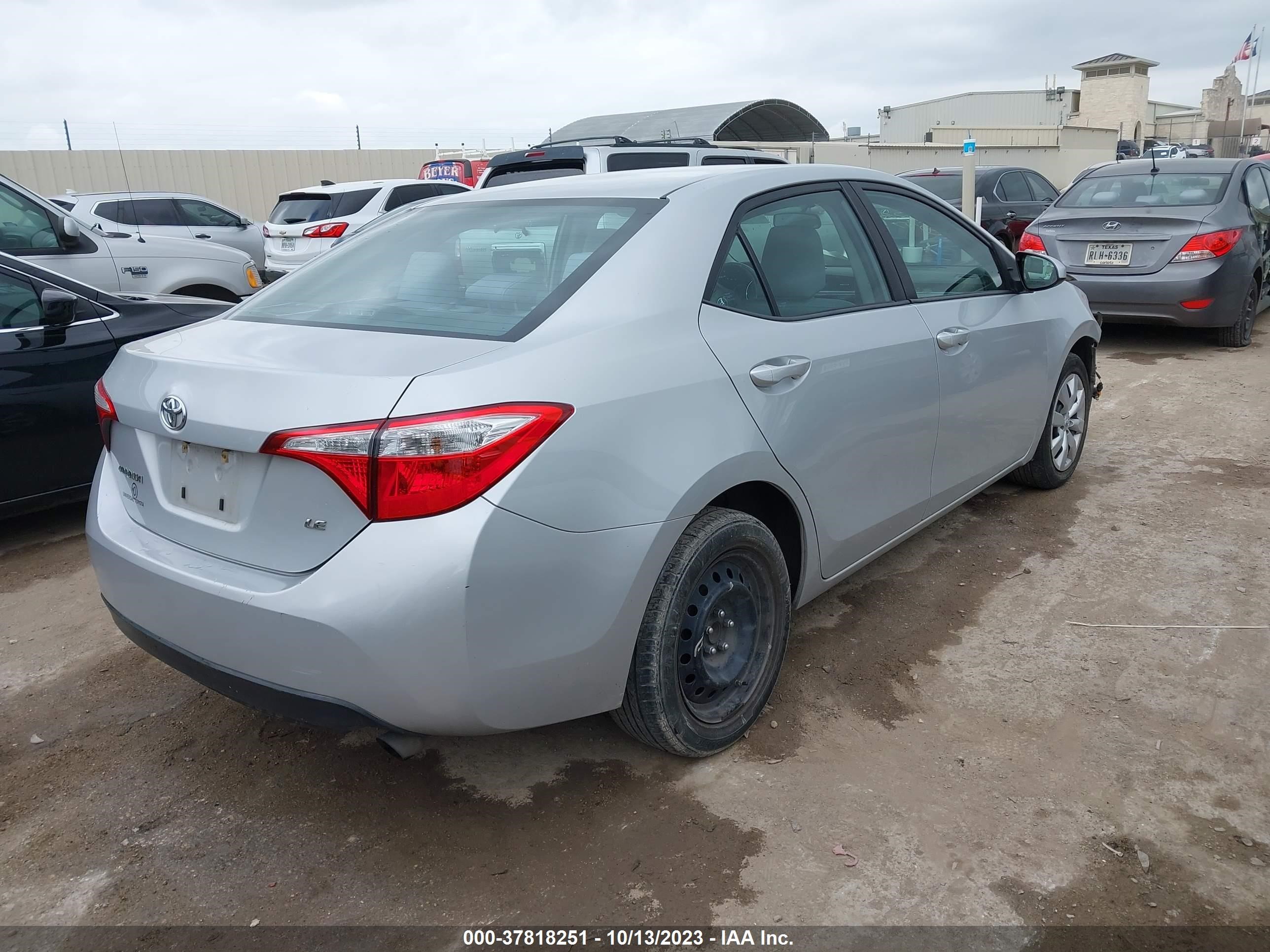 Photo 3 VIN: 2T1BURHE4FC247957 - TOYOTA COROLLA 