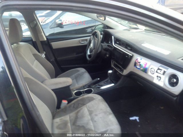 Photo 4 VIN: 2T1BURHE4HC808869 - TOYOTA COROLLA 